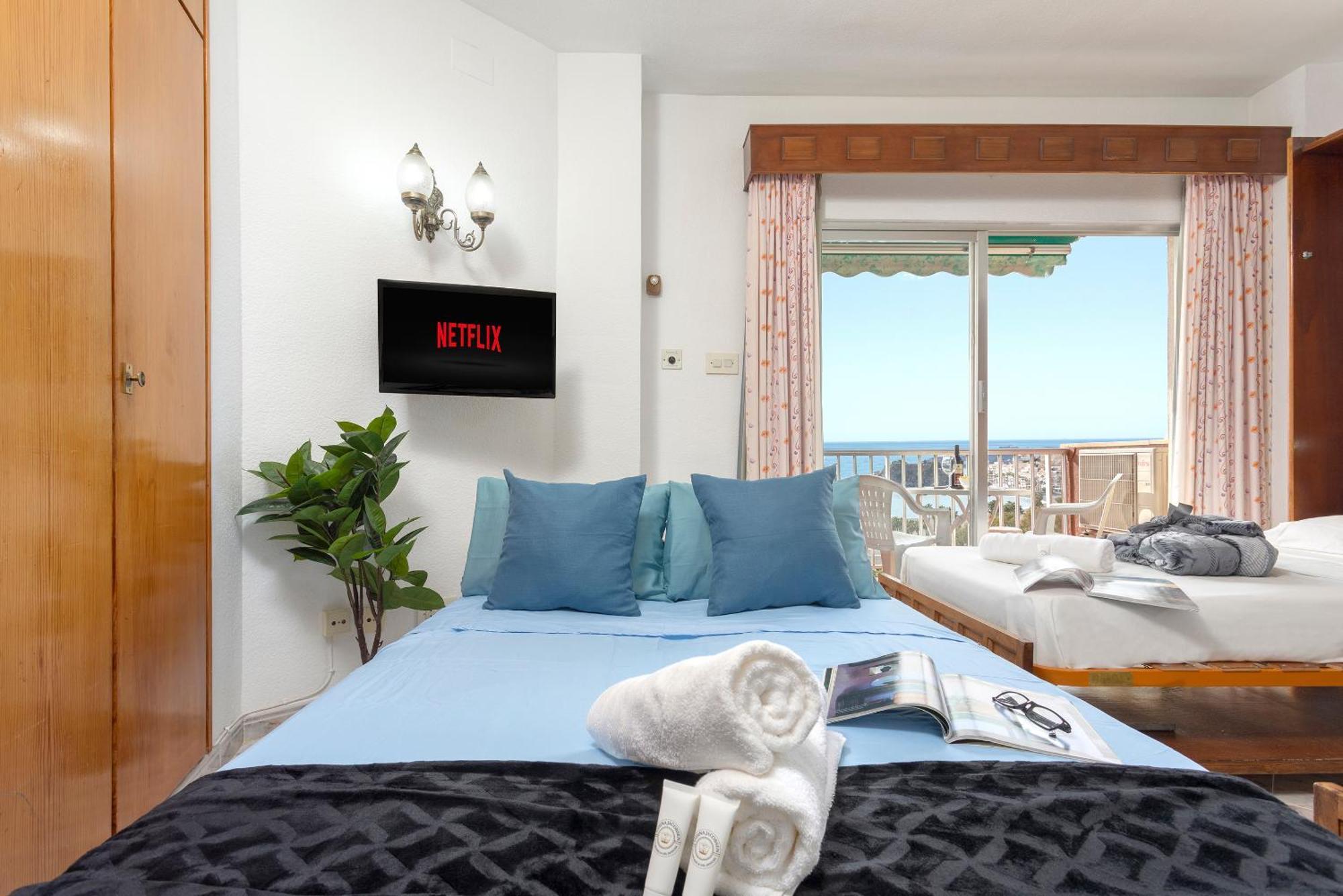 1004 - Beachfront Apartment On El Paseo, 4 Pers - Air Conditionning - Wi-Fi - Smart Tv Almunecar Exterior photo